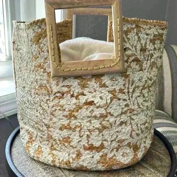 Square wooden handle 100% jute natural tan woven tote bag - Picture 8 of 8